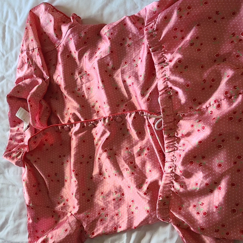 Ladies size large pink satin pajama set